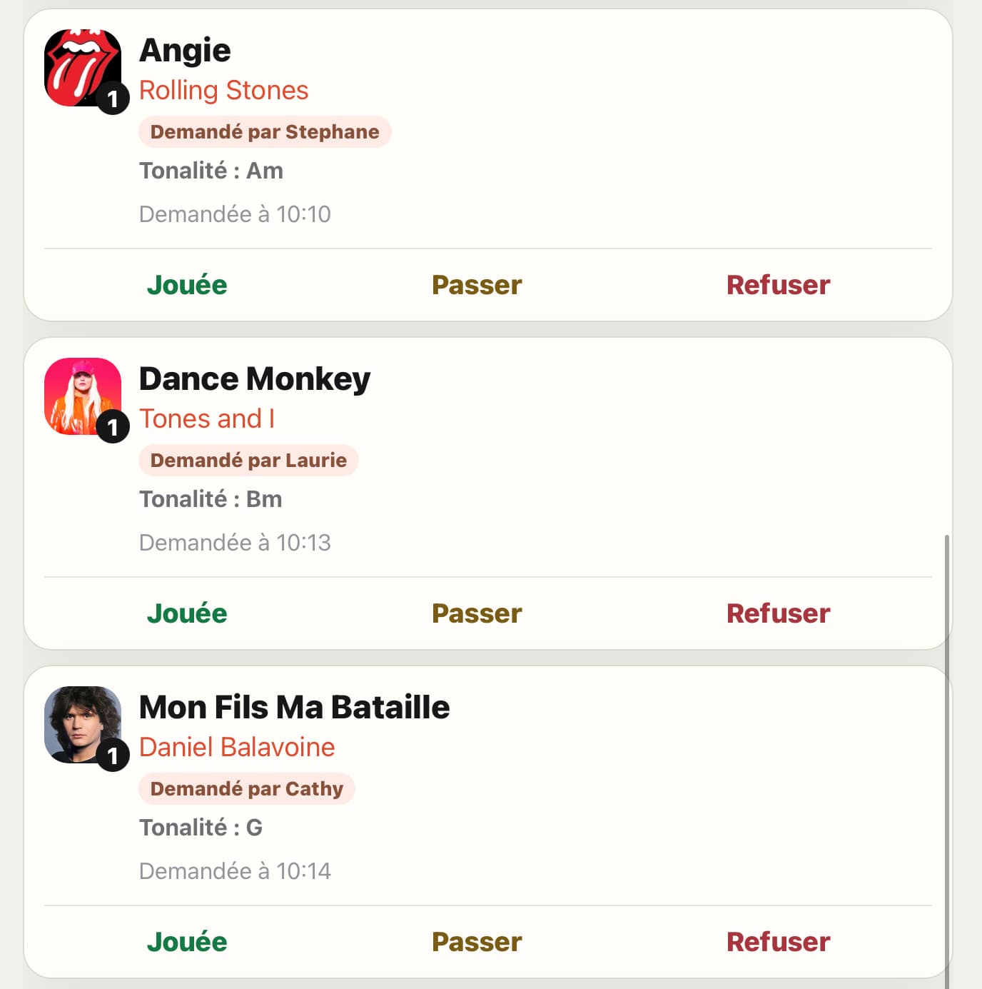 Demandes de chansons avec Jouée, Passer et Refuser